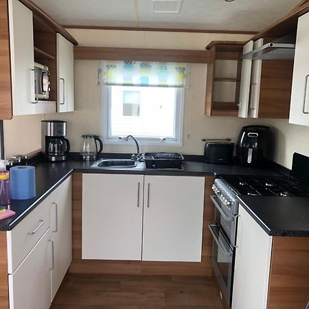 Two X 8 Berth Static Caravan On Lyons Robin Hood Rhyl North Wales Meliden エクステリア 写真