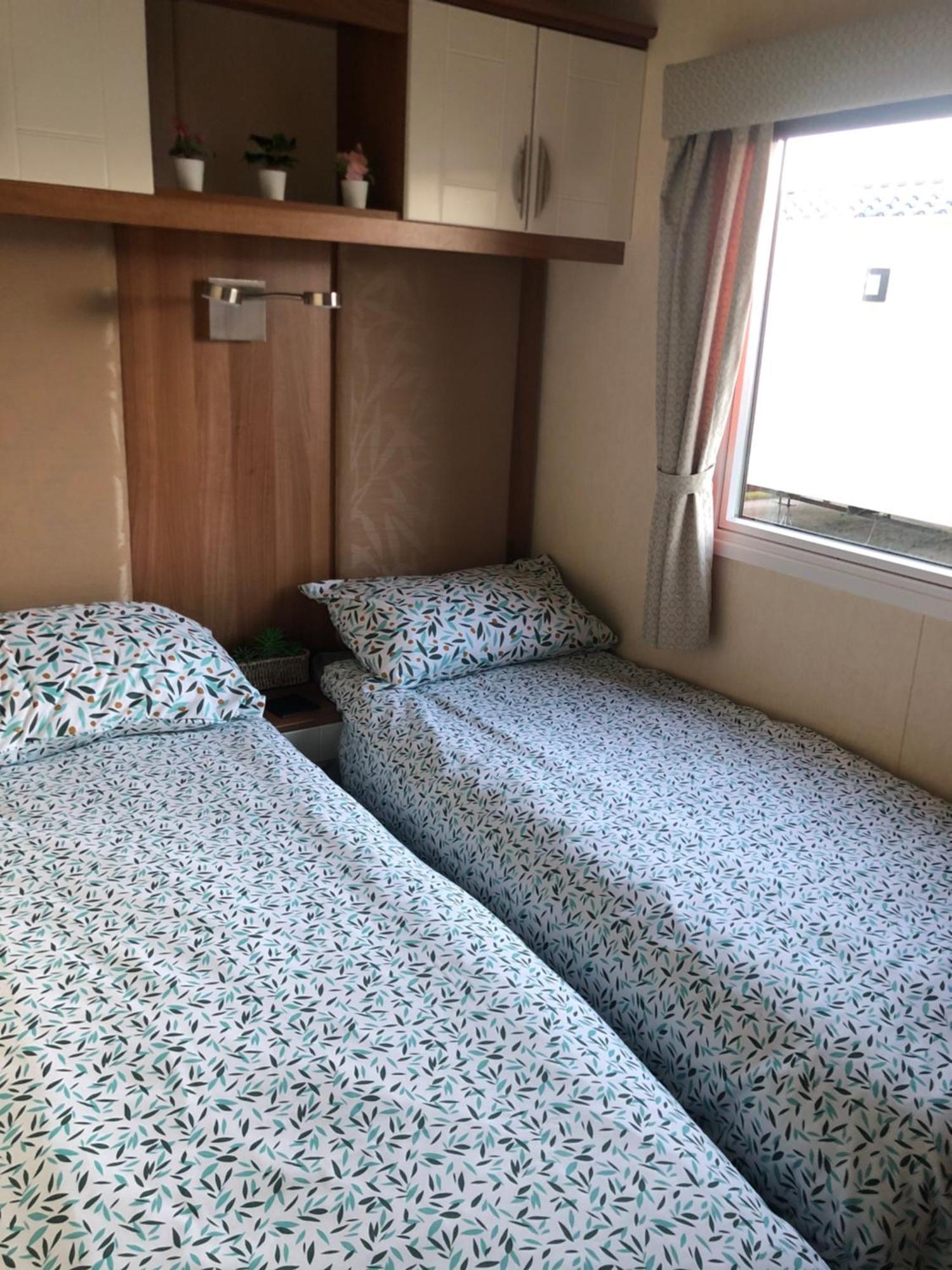 Two X 8 Berth Static Caravan On Lyons Robin Hood Rhyl North Wales Meliden エクステリア 写真