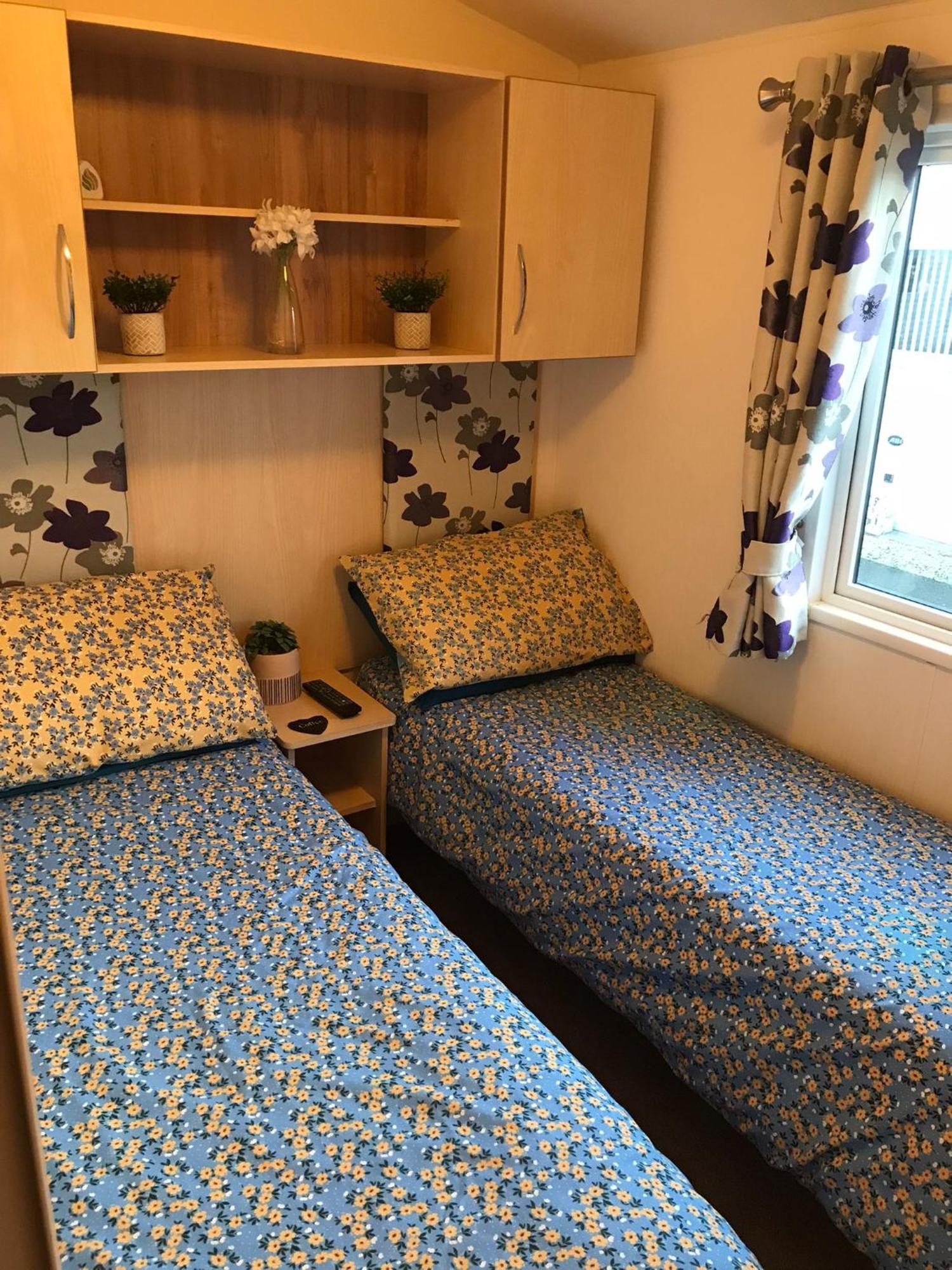 Two X 8 Berth Static Caravan On Lyons Robin Hood Rhyl North Wales Meliden エクステリア 写真